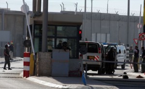 حاجز قلنديا بالضفة الغربية المحتلة