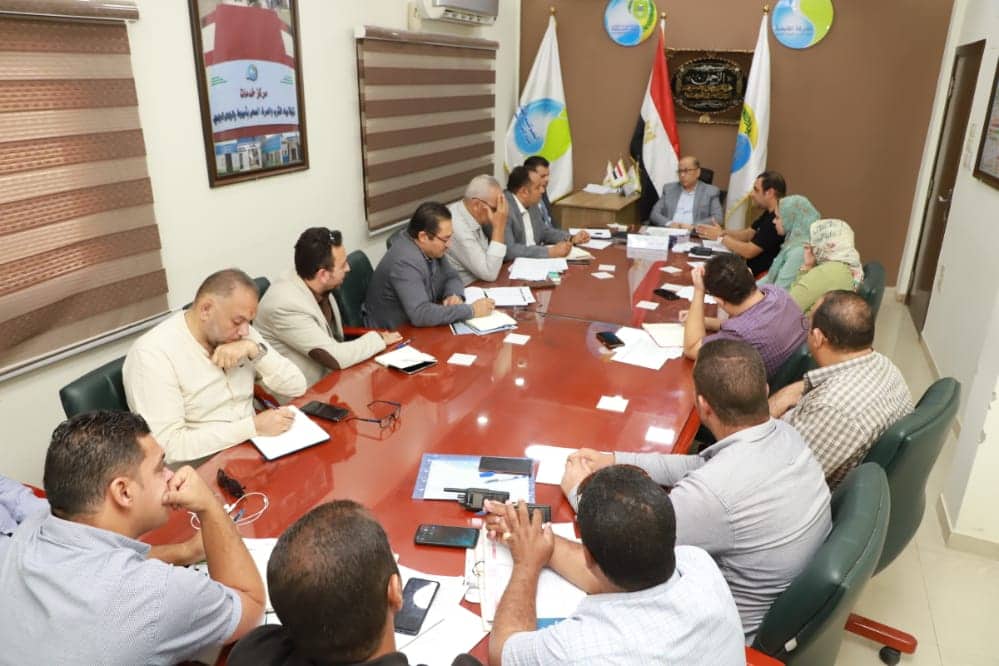 مياه أسيوط تعقد اجتماعا تنسيقيا لمتابعة مشروعات مبادرة “حياة كريمة”