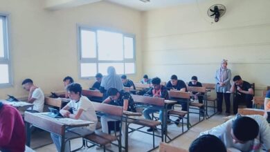 تعليم نجع حمادي : 3132 طالبا بالصف الأول الثانوي يؤدون امتحان اللغة العربية دون شكاوي 2