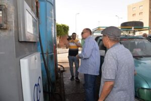 سعد يقوم بجولة مفاجئة لعدد من محطات الوقود ومواقف السرفيس 1