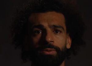 محمد صلاح يناشد قادة العالم وقف الحرب في فلسطين 1