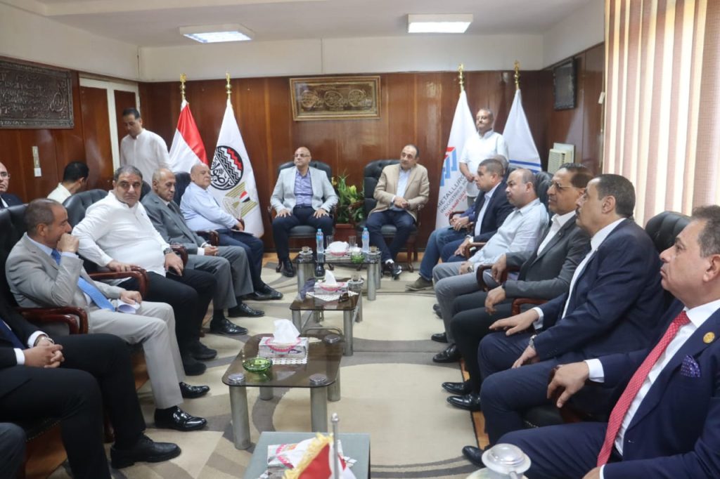 وزير قطاع الأعمال يلتقى محافظ القليوبية ويتفقد شركة الدلتا للصلب بمسطرد 1 وزير قطاع الأعمال يلتقى محافظ القليوبية ويتفقد شركة الدلتا للصلب بمسطرد 1