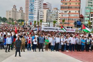 رئيس كوبا يقود مسيرة تضامنية مع فلسطين في شوارع هافانا 1