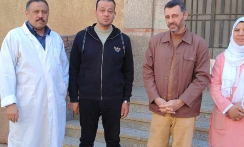 جولات ميدانية لمدير صحة القناطر الخيريه بالوحدات الصحيه بالقطاع