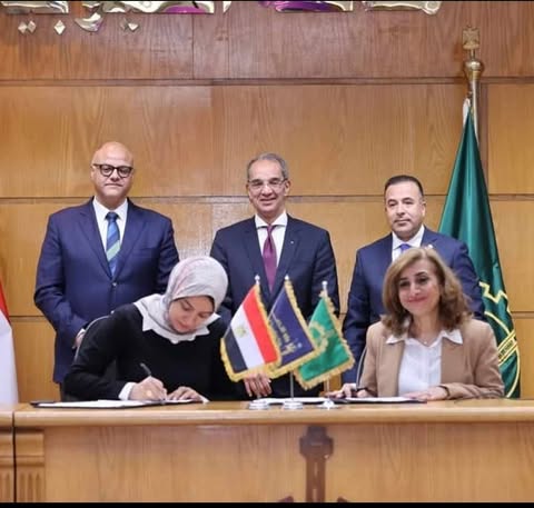 بروتوكول تعاون بين وزارة الاتصالات ومحافظة القليوبية لتطوير البنية التحتية الرقمية 1 بروتوكول تعاون بين وزارة الاتصالات ومحافظة القليوبية لتطوير البنية التحتية الرقمية 1