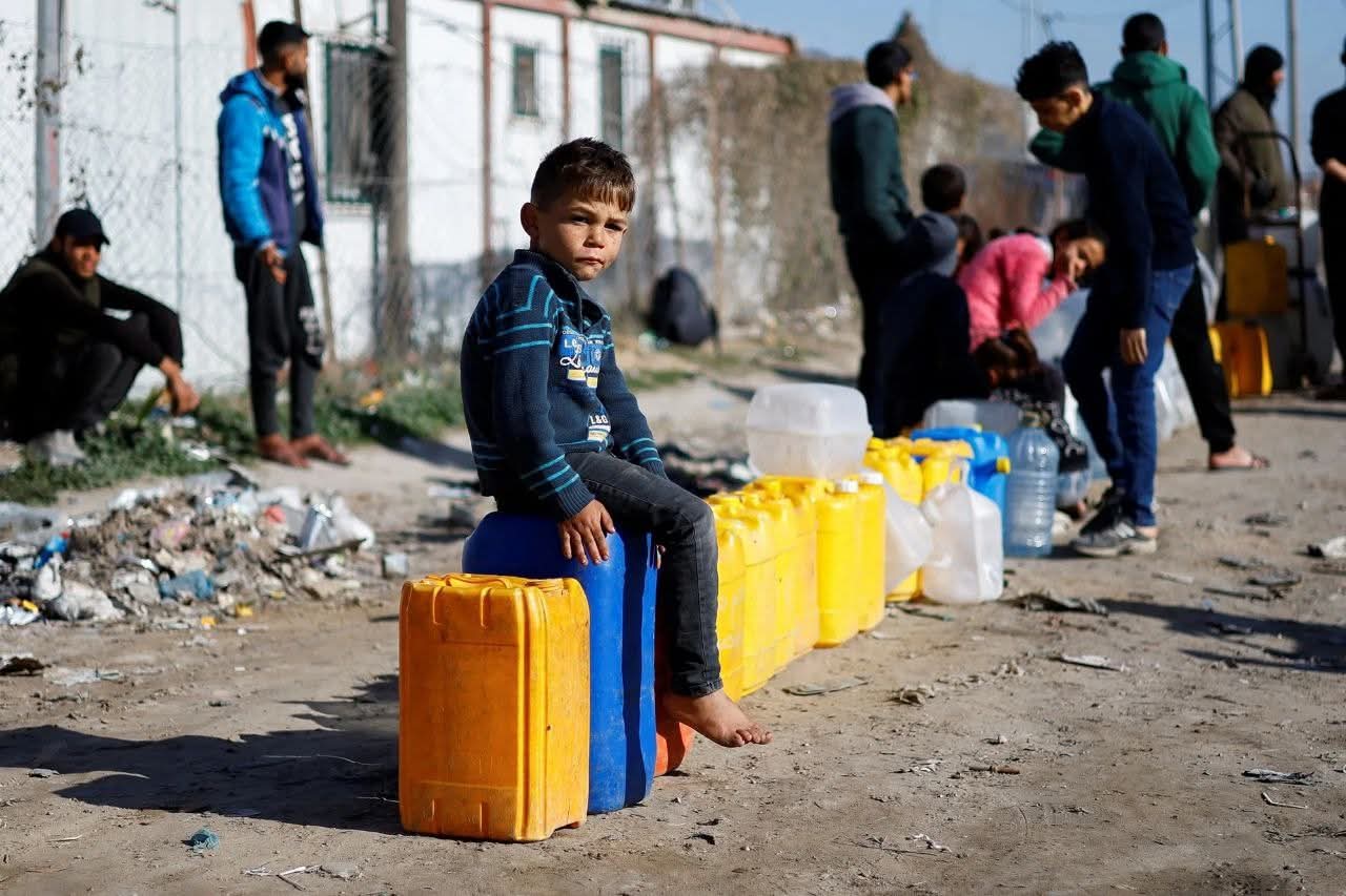 700 شهيد في 112 مجزرة إسرائيلية استهدفت طوابير المياه في غزة