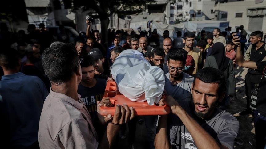 استشهاد 29 فلسطينياً بينهم أطفال و نازحون